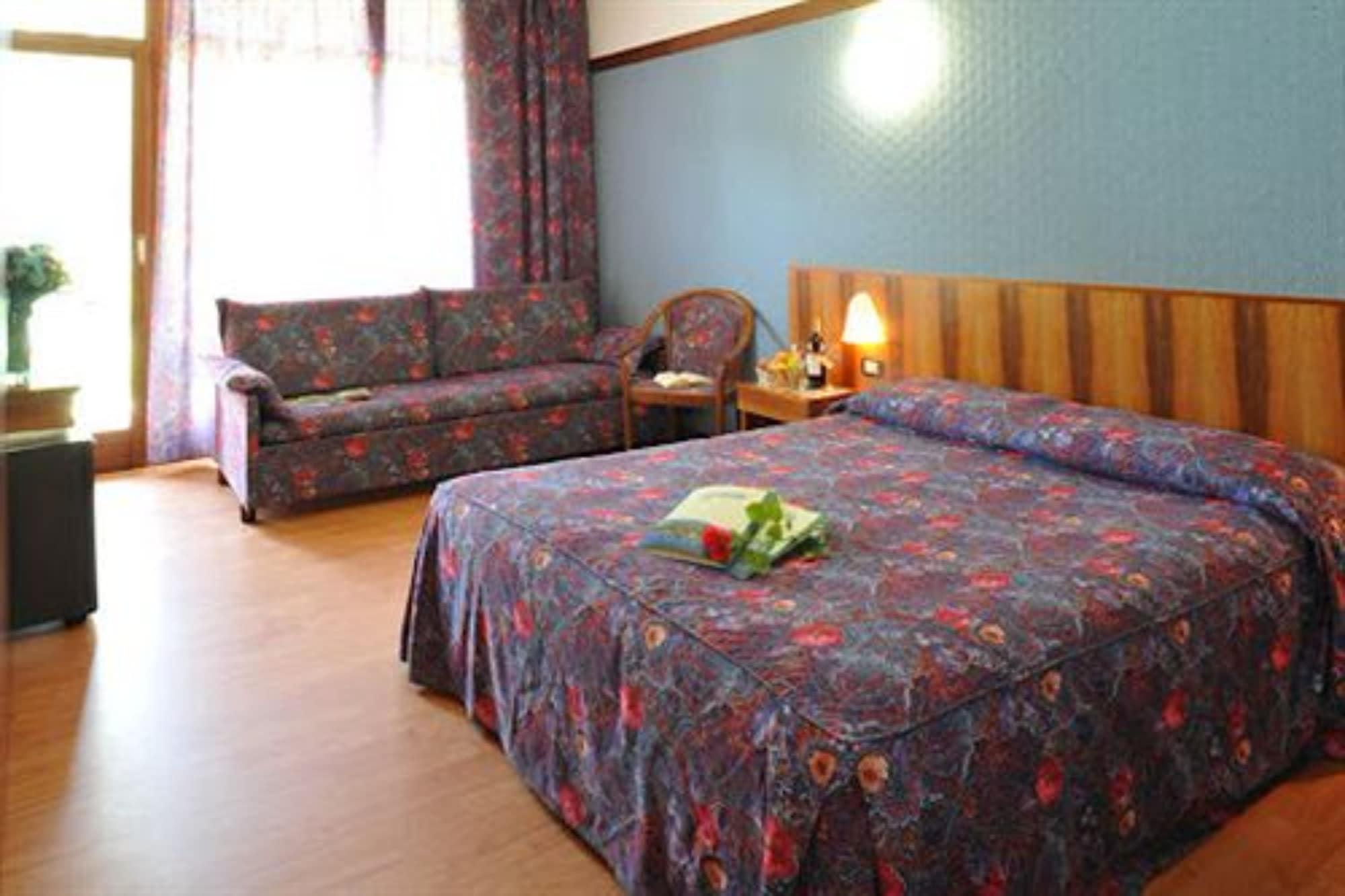 Park Hotel Oasi 가르다 외부 사진
