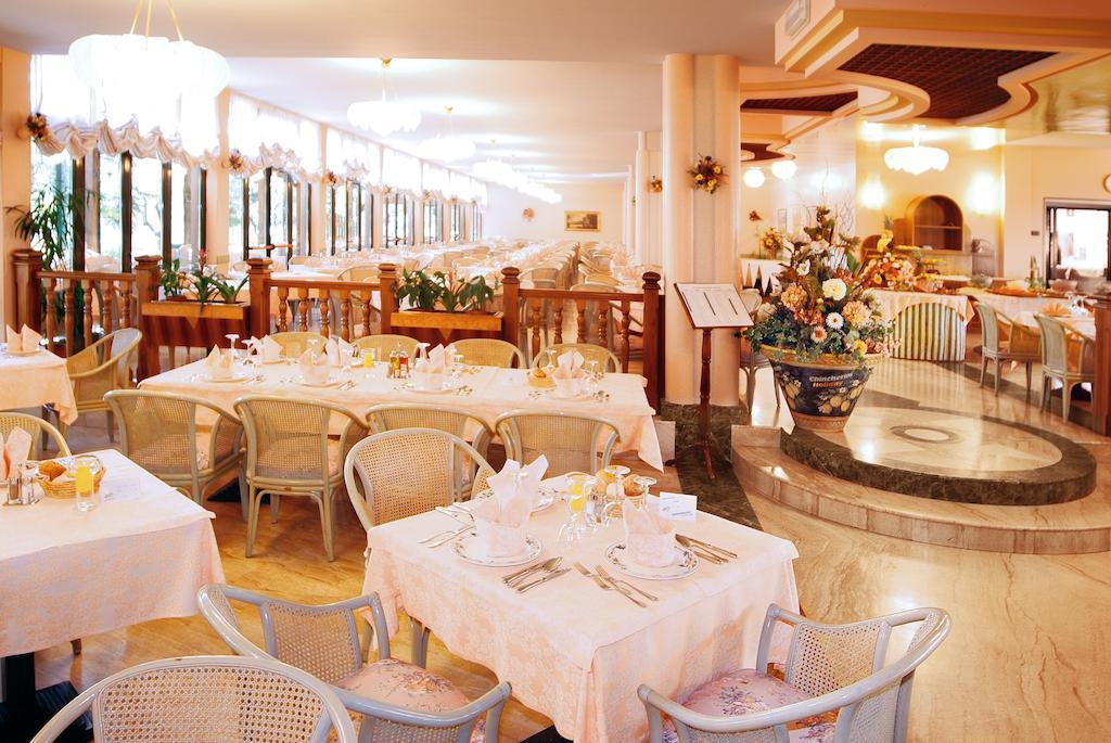 Park Hotel Oasi 가르다 외부 사진